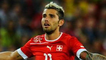 Behrami con la maglia della Nazionale svizzera